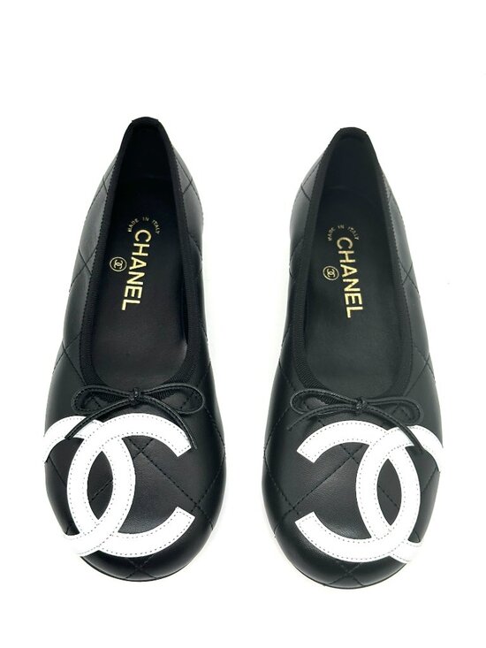 CHANEL Shoes - CHANEL 26M Coco Beach Lambskin Leather CC Cambon Bow Ballerina Ballet Flats